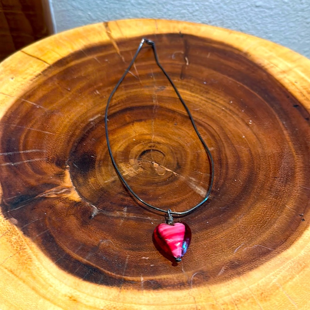 Glass Heart Necklace, handmade - Picture 3 of 3